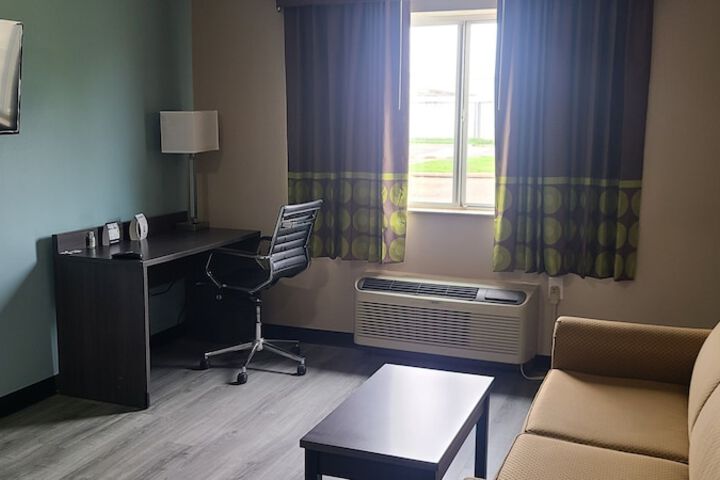 Super 8 by Wyndham Lubbock West