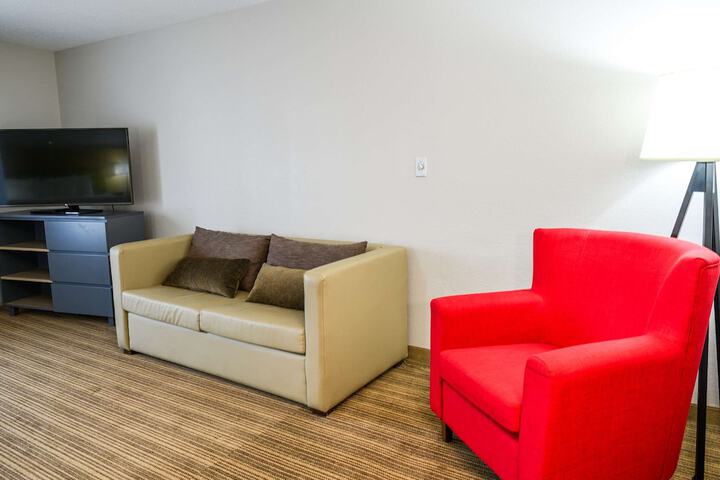 Room 27 of 60