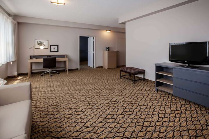 Room 13 of 29