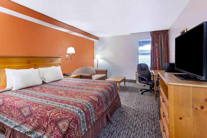 Room 7 of 13