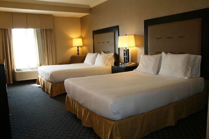Room 8 of 23