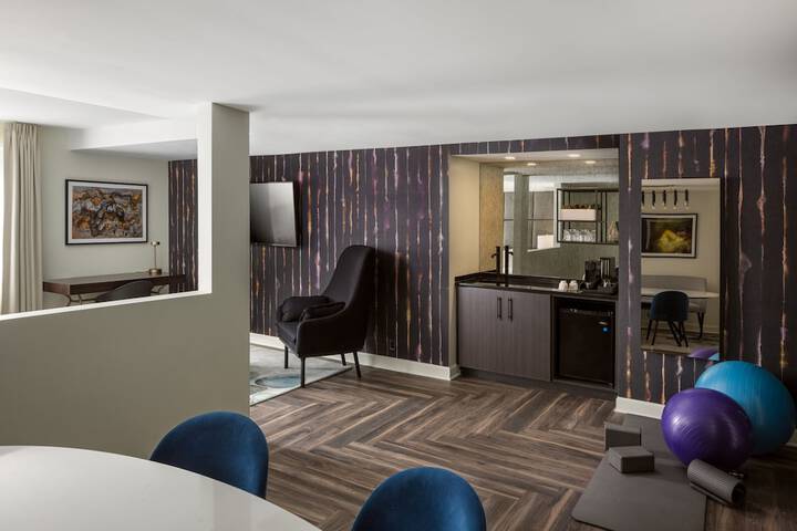 Room 14 of 56
