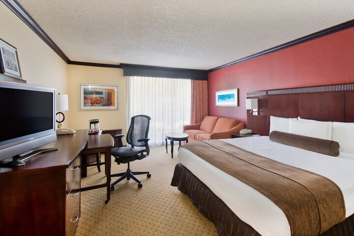 Room 18 of 36