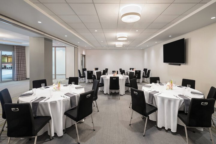 EVEN Hotel Pittsburgh Downtown by IHG