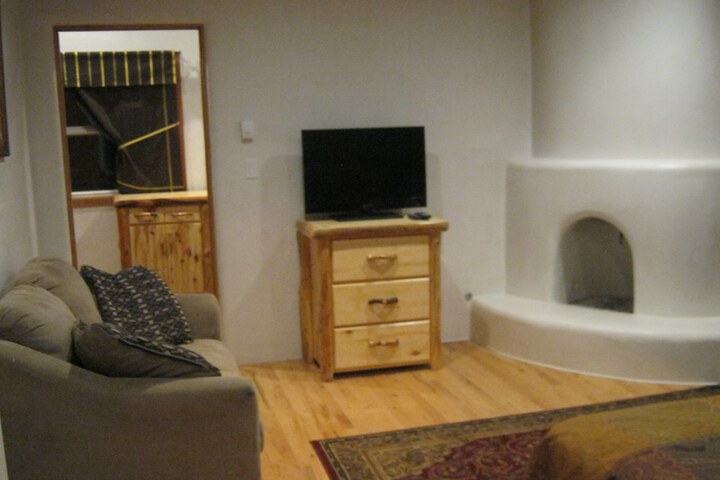 Room 66 of 100