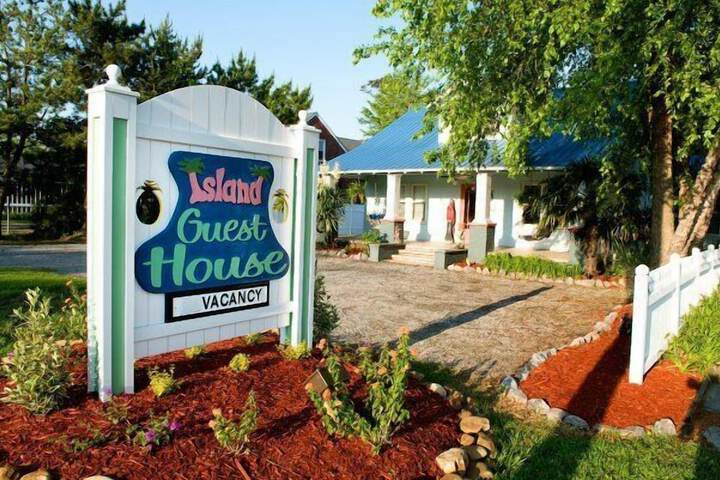 The Island Guest House & Cottages