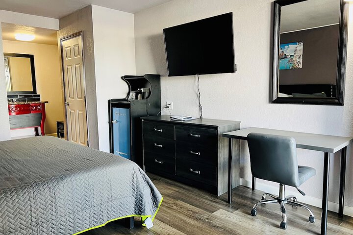 Room 62 of 87
