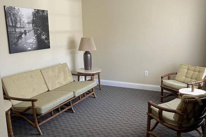 Room 33 of 43