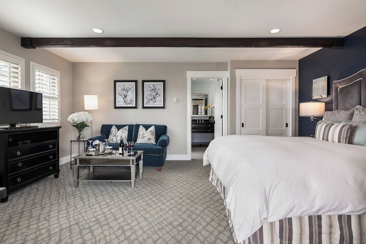 Room 11 of 29