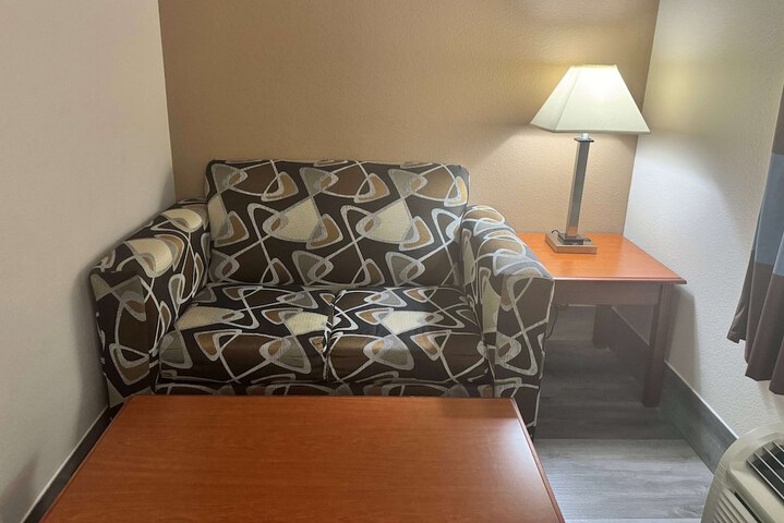 Room 26 of 45