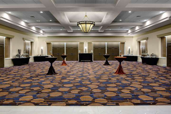 Ballroom/Hall 44 of 48