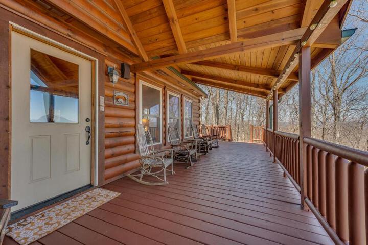 Scenic Mountain Comfort 4Br Family Getaway
