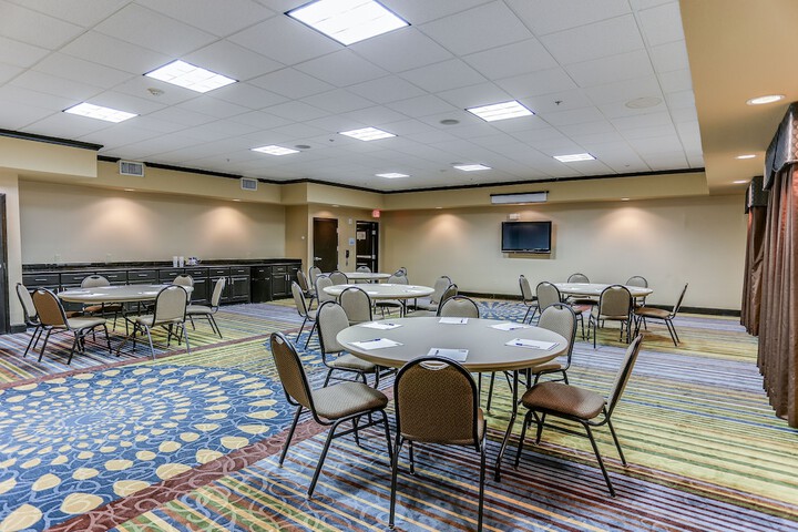 Holiday Inn Express Hotel & Suites Huntsville by IHG