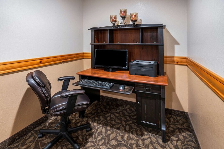 La Quinta Inn & Suites by Wyndham Belgrade - Bozeman Airport