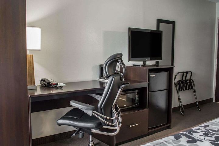 Room 26 of 33
