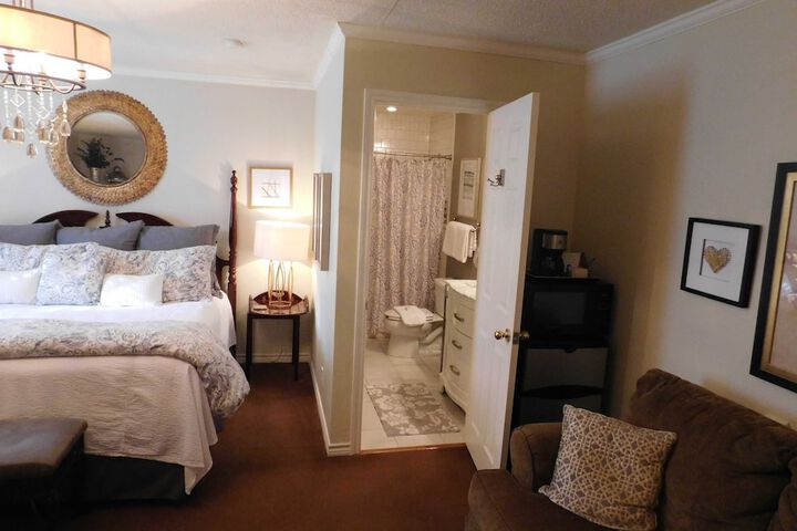 Room 14 of 96