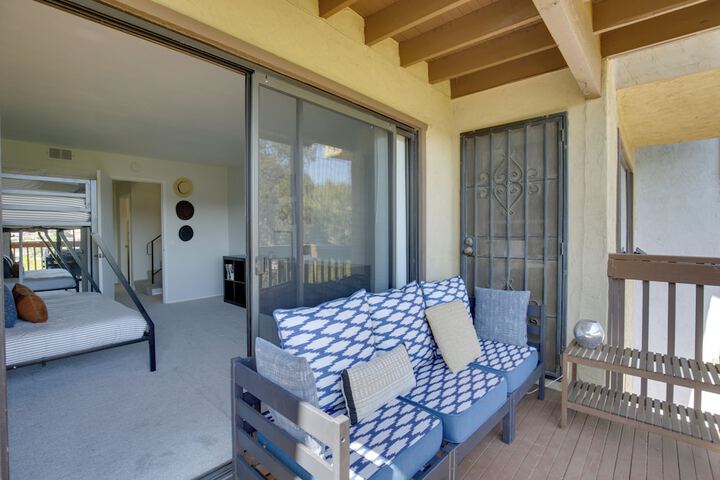 La Mesa Townhome: 15 Mi to San Diego!