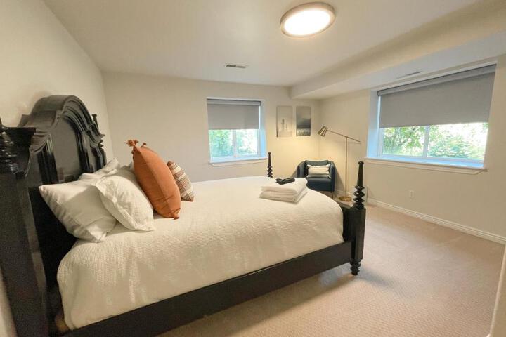 City View Retreat 2 BR 1 B