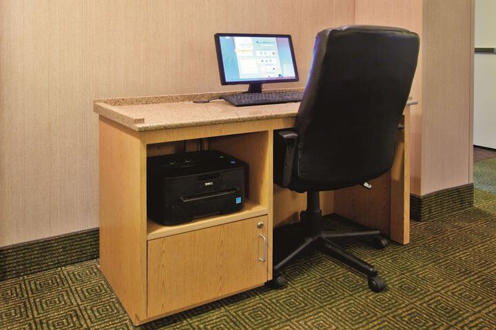 Business Center 52 of 53