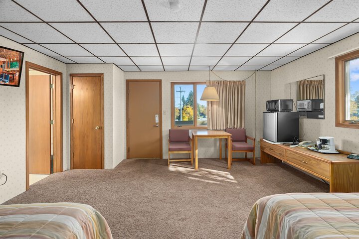 Pine View Inn