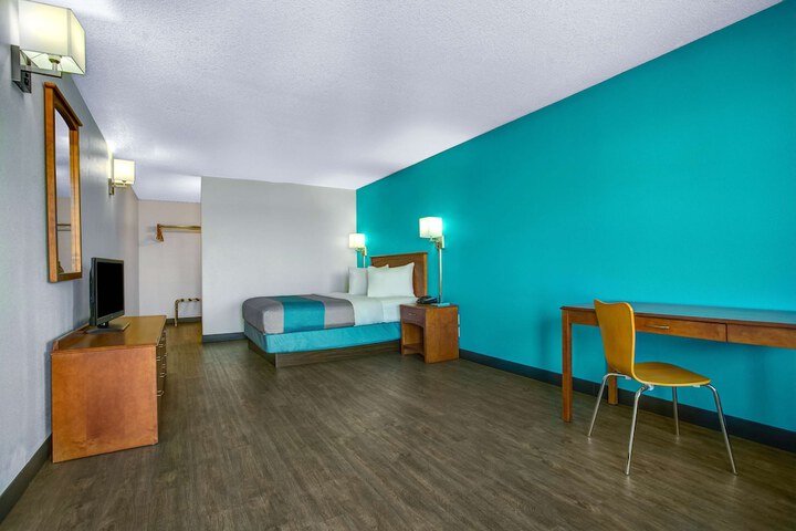 Motel 6 Baker City OR
