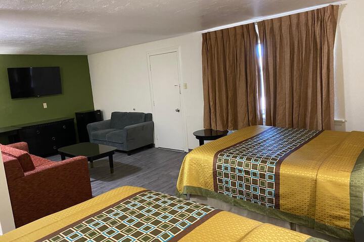 Room 8 of 19