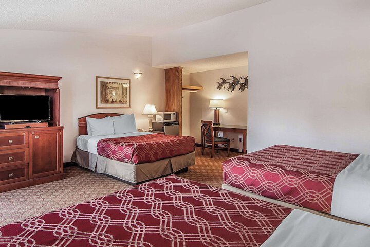Room 32 of 58