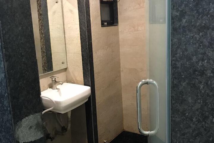 Room 15 of 22