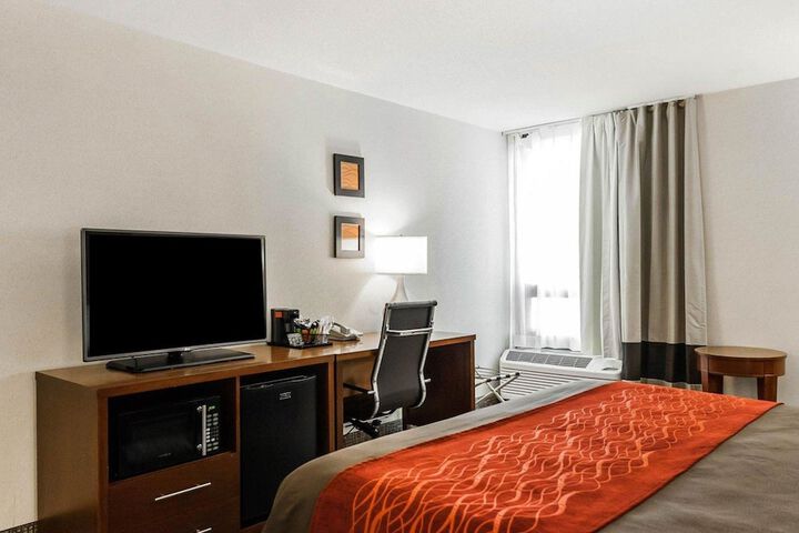 Room 12 of 34