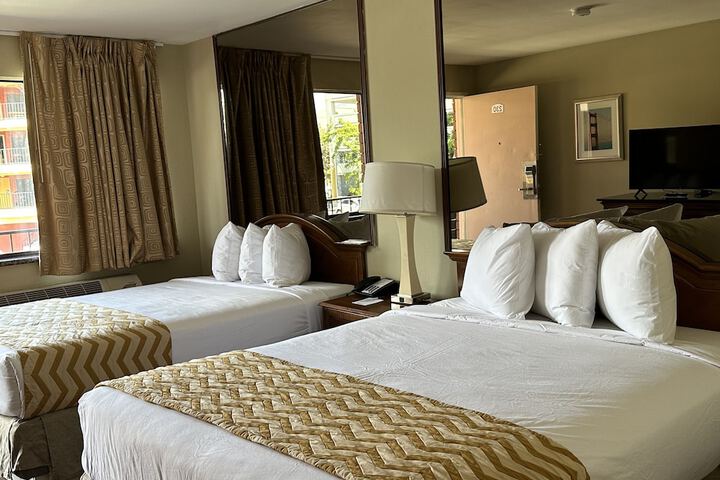 Travelodge by Wyndham Reno Downtown