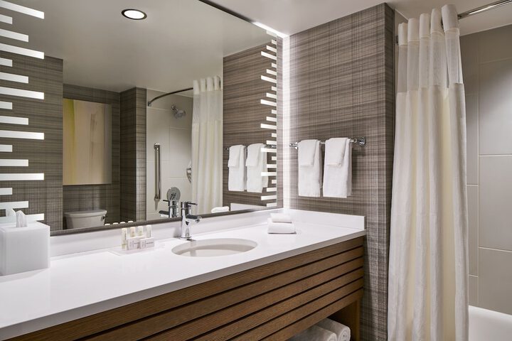 Courtyard by Marriott Washington Downtown / Convention Center