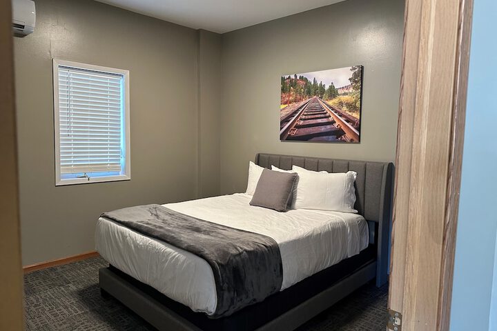 EverSpring Inn & Suites
