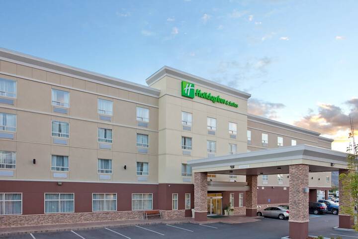 Holiday Inn Hotel & Suites Kamloops by IHG