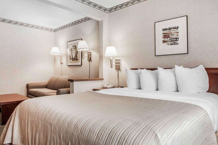 Room 16 of 28