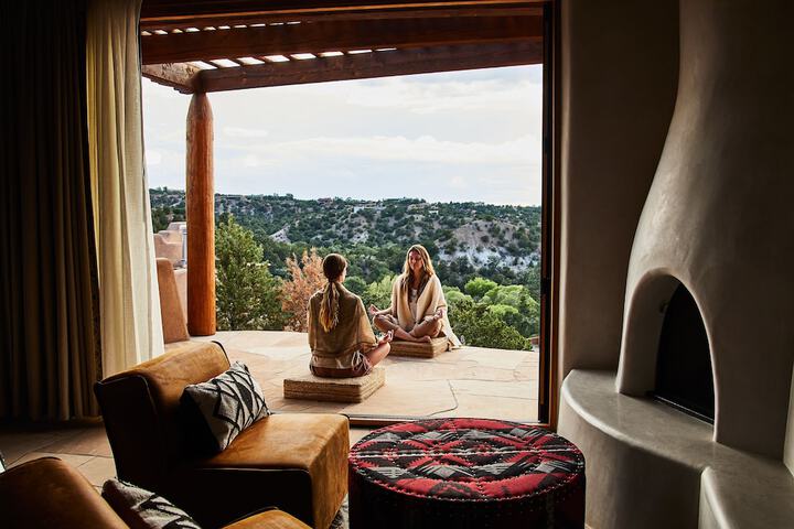 Bishops Lodge Auberge Collection
