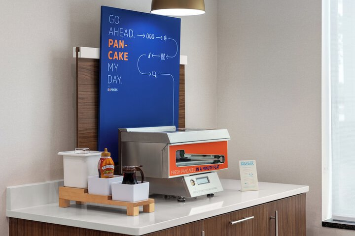 Holiday Inn Express & Suites Buford NE - Lake Lanier by IHG