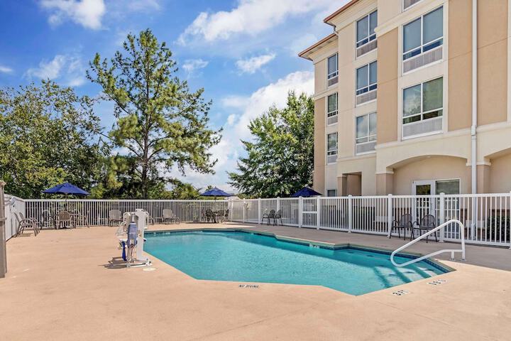 Comfort Suites Valdosta Mall Area