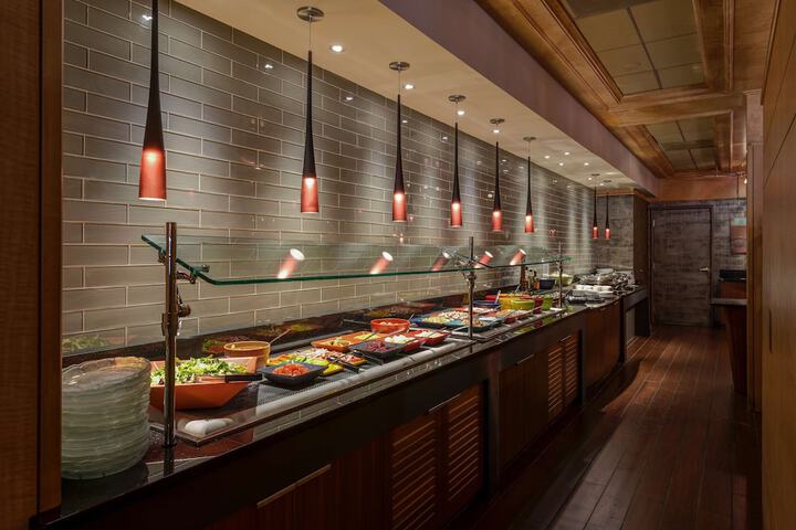 DoubleTree by Hilton Akron Fairlawn