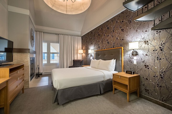 Room 42 of 76