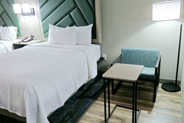 Room 20 of 62