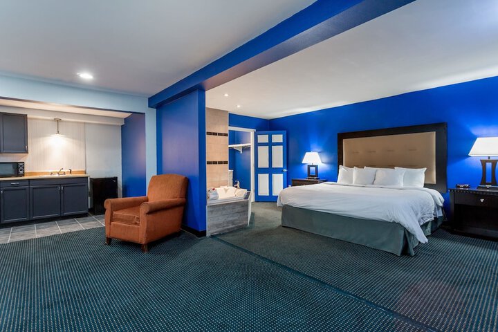 Room 9 of 14