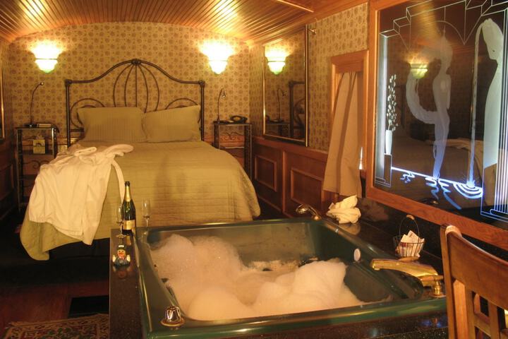 Featherbed Railroad B & B Resort