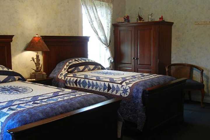 The Feathered Star B & B