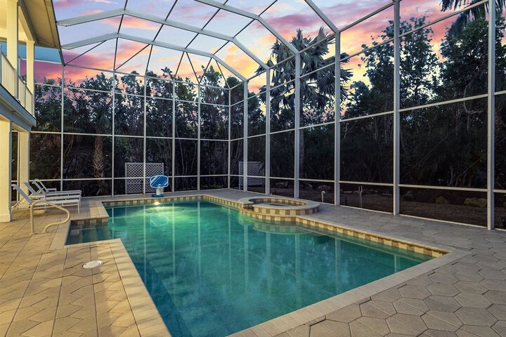 The Palm and Shell Captiva Island Private Luxury Home With Pool hot tub and Beach Access