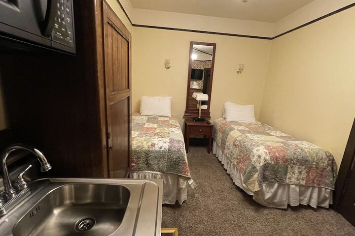 Room 47 of 92