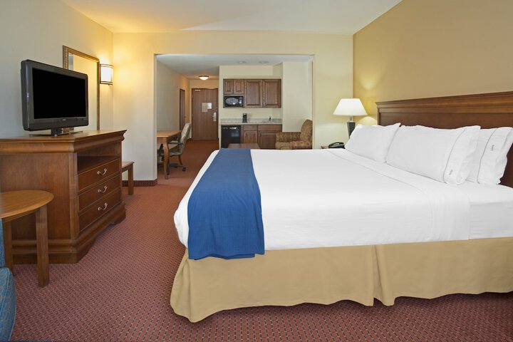 Room 12 of 30