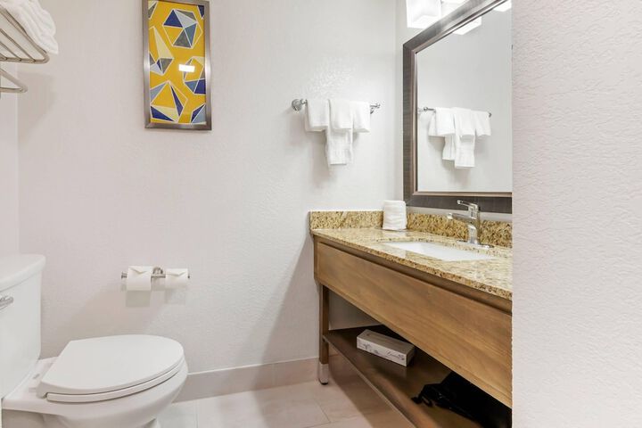 Comfort Inn & Suites New Lisbon