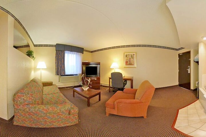 Room 27 of 37