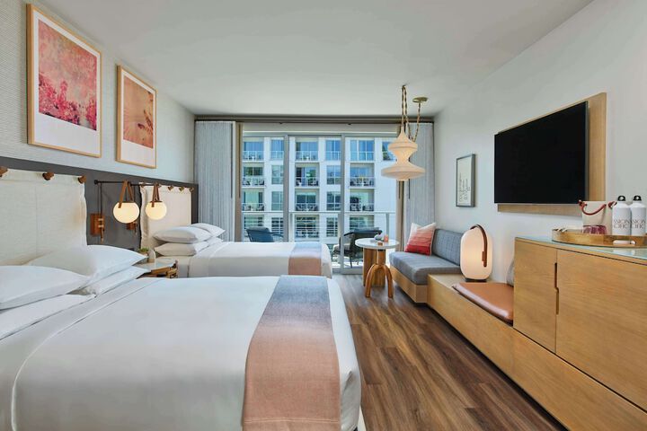 Room 21 of 62