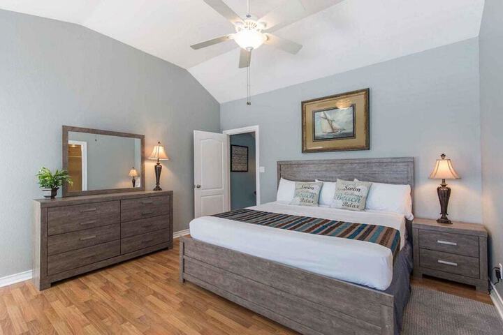 TREASURE ISLAND TOWNHOUSE
